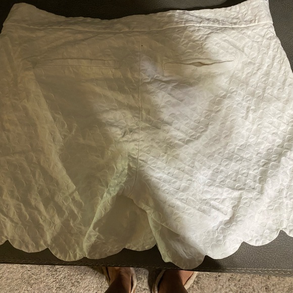Women’s crown and ivy white shorts size 14w - Picture 2 of 3